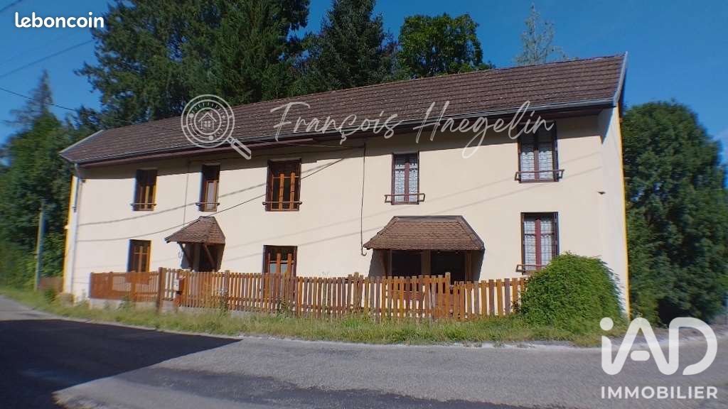 Maison 7 pièces 182 m² · à Peyrieu · 182 m² · 239 000 €