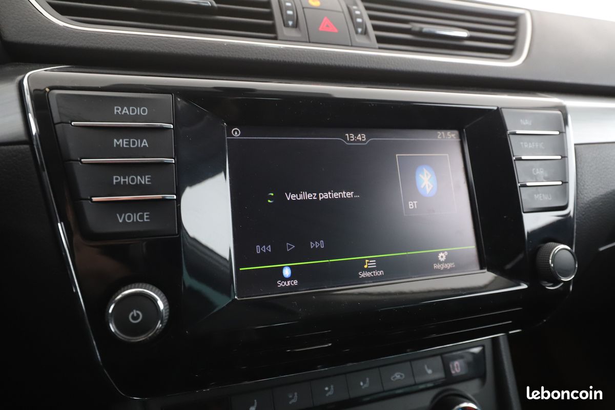 Skoda Superb 2.0 TDI Style DSG 150 ch (image 17)