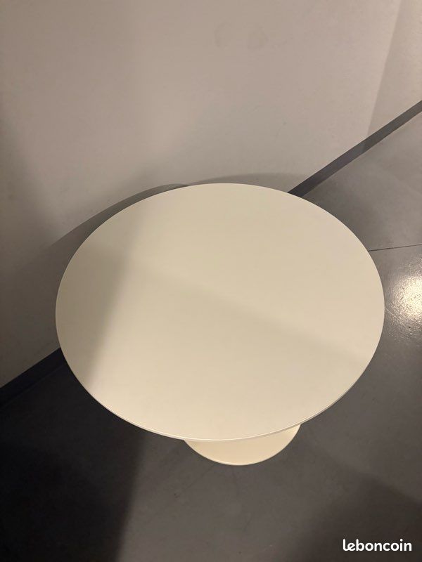 Table IKEA DOCKSTA blanche (image 2)