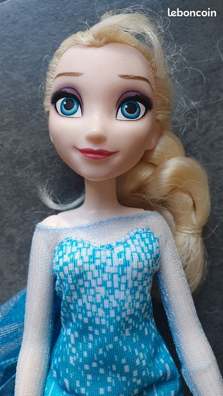 Poupée Elsa Reine des neiges (image 2)