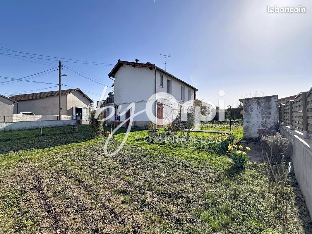 Immeuble 7 pièces 135 m² · à Saint-Éloy-les-Mines · 135 m² · 77 000 €