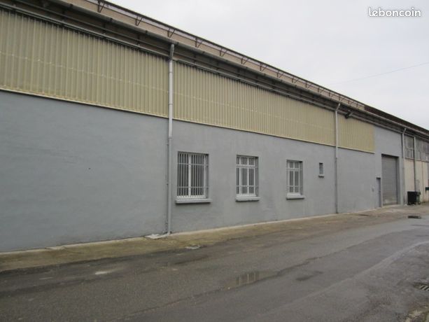 Loue pour stockage ou activité 720 m²
