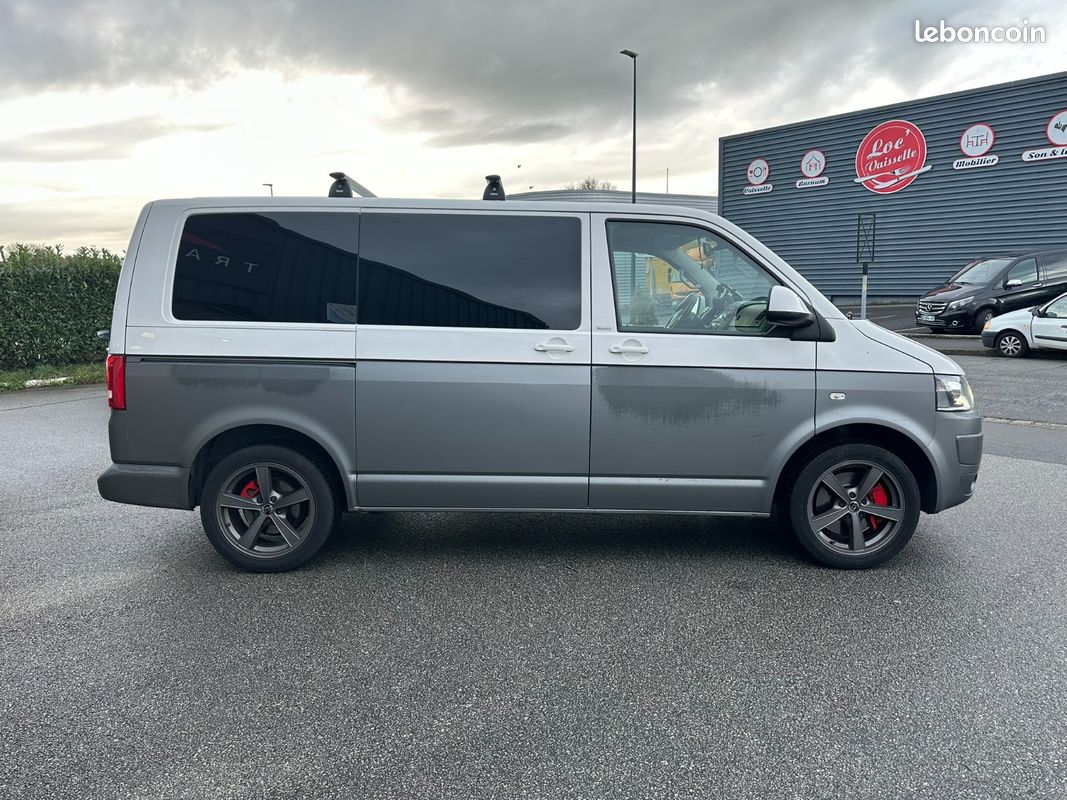 VOLKSWAGEN MULTIVAN 2.0 BiTDI 180 FAP Match DSG7 / DISTRIBUTION FAITE / PNEUS AV NEUFS (image 7)