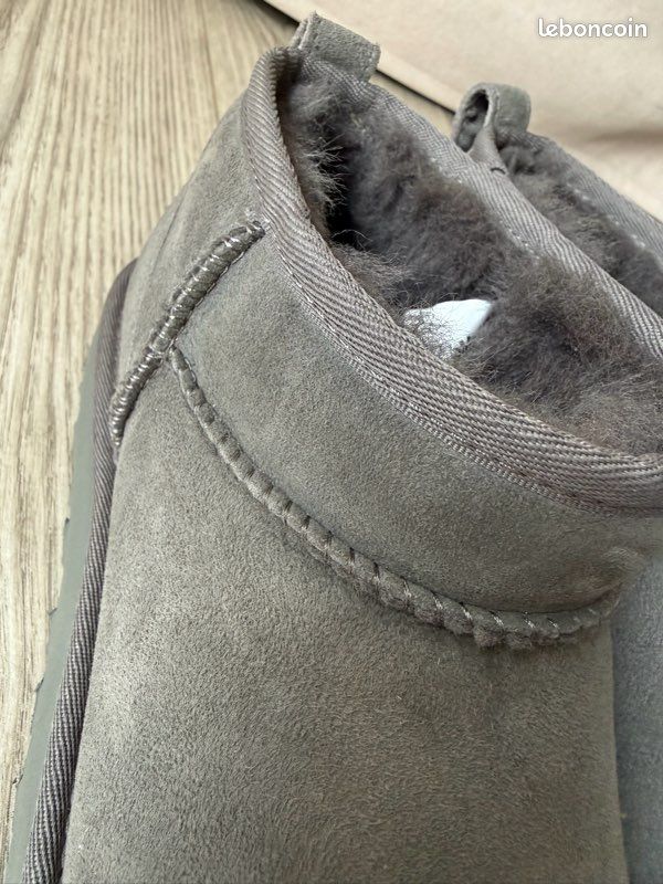 UGG Ultra Mini grises – Taille 39 – Excellent état (image 14)