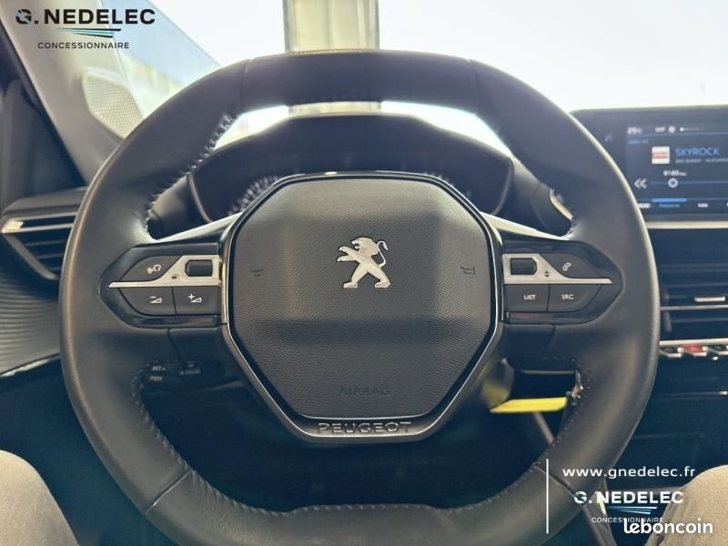 Peugeot 208 1.2 PureTech 100ch S&S Style 118g (image 17)
