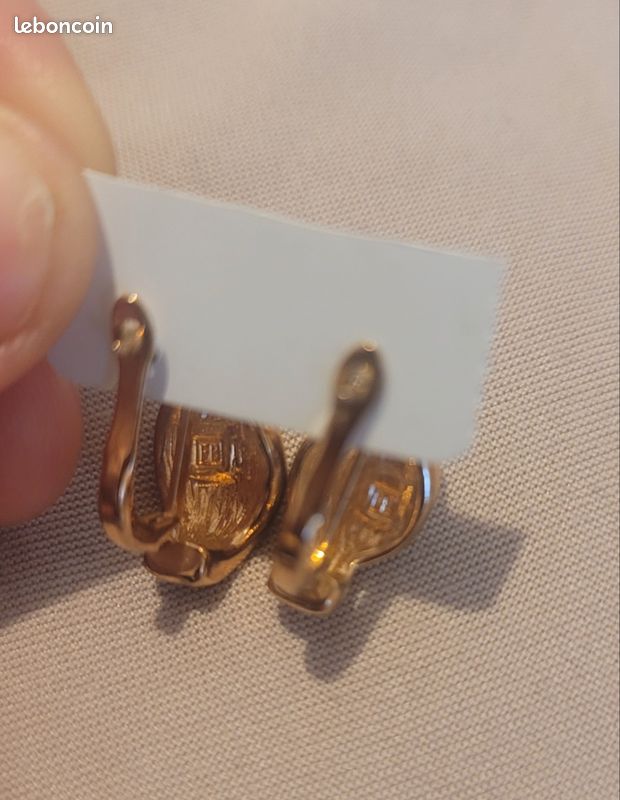 Boucles d'oreilles plaque or (image 1)