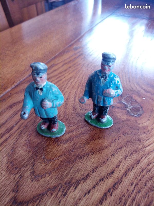 Lot De 4 Figurines Quiralu Ou Autre - État De Jeu - Occasion Pour Collection
