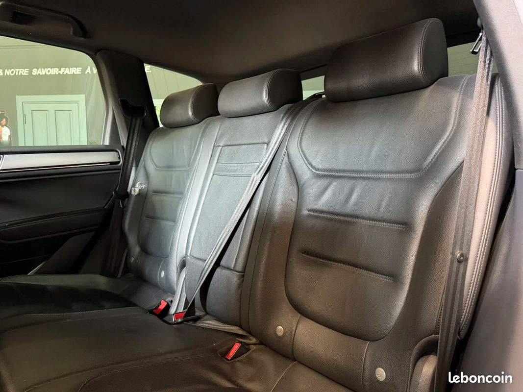 Volkswagen TOUAREG 3.0 V6 TDI 262 CH TIPTRONIC 8 4 Motion R-LINE (image 11)