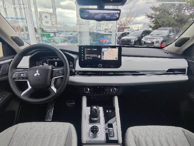 Mitsubishi Outlander 2.4 PHEV 306ch Instyle 4WD (image 14)