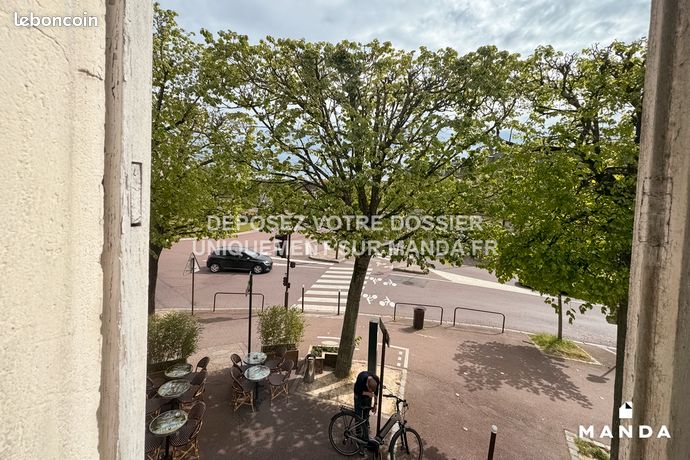 https://img.leboncoin.fr/api/v1/lbcpb1/images/00/bd/ce/00bdcebef97aa639f988b47ab9cf2984e2cdee7c.jpg?rule=ad-image