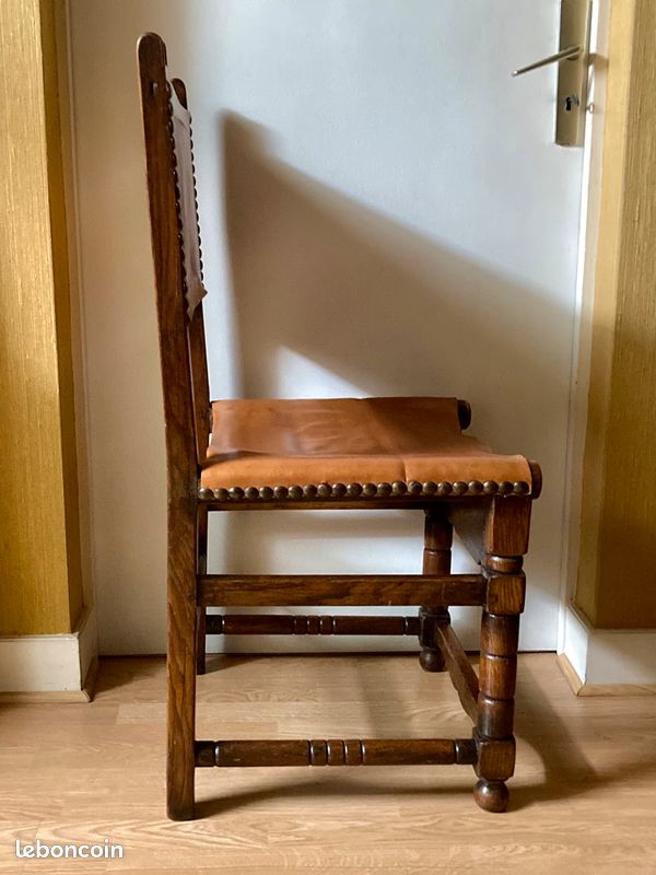 4 chaises anciennes en chêne et cuir époque Napoléon III style Henri II-IV (image 3)
