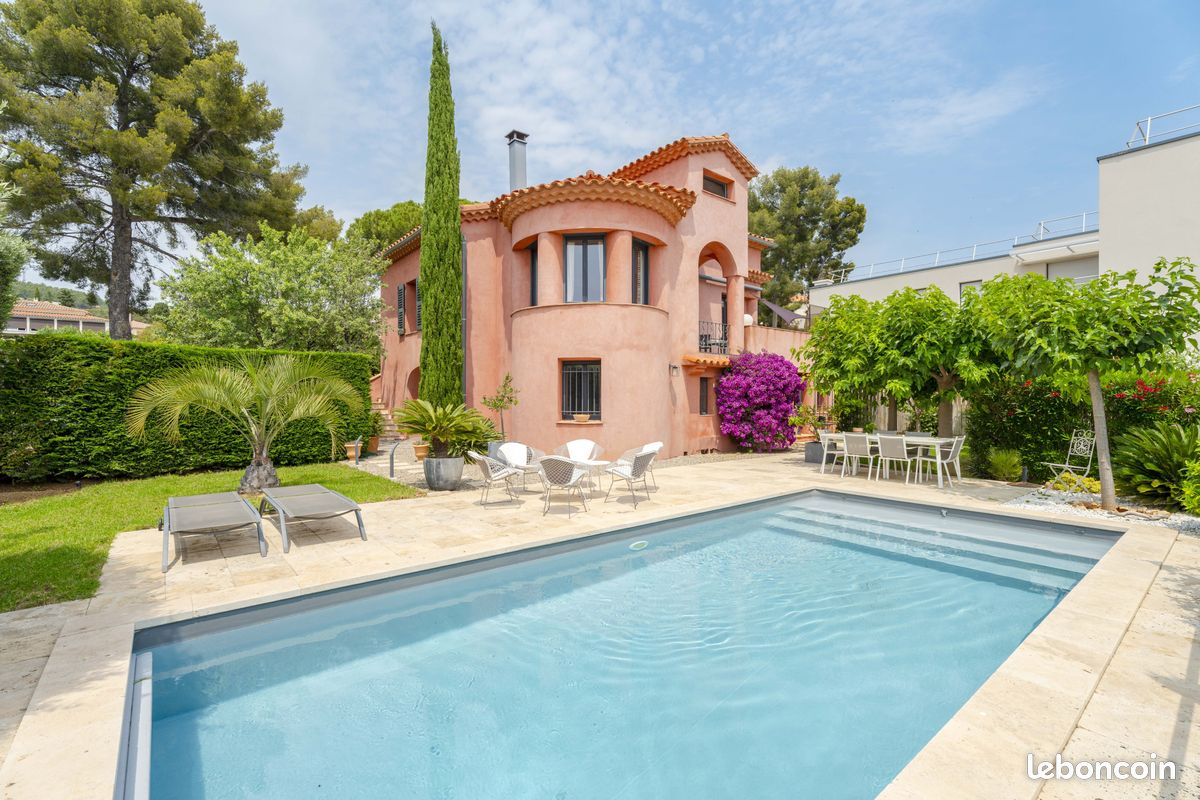 Maison 6 pièces 165 m² · à Bandol · 165 m² · 1 450 000 €