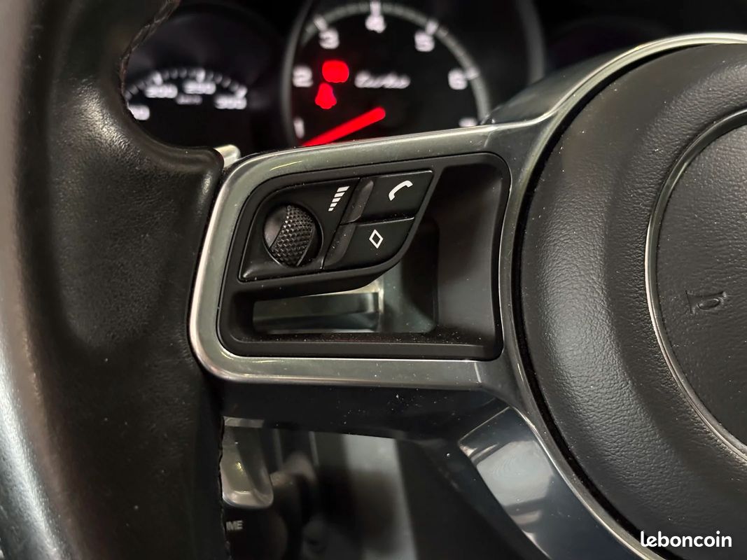 Porsche MACAN 3.6L 440CH Turbo mit Performance Paket (image 12)