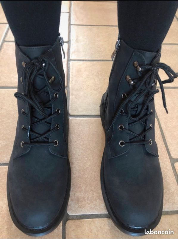 Bottines neuve, Noir mat savaii pt 9,5 40,5 lacets fermeture (image 1)