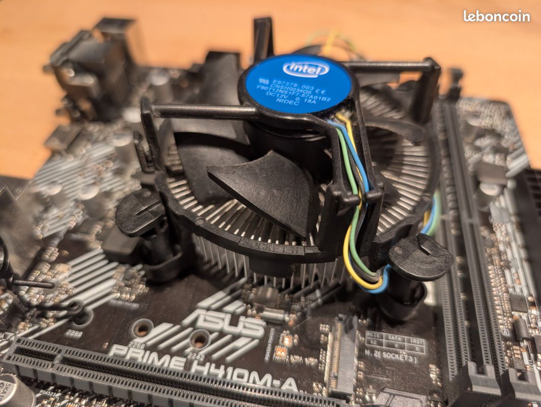 Carte mère asus p5k+ processeur Intel core 2duo e6650 2,3ghz (Gebraucht) in moudon für CHF 5
