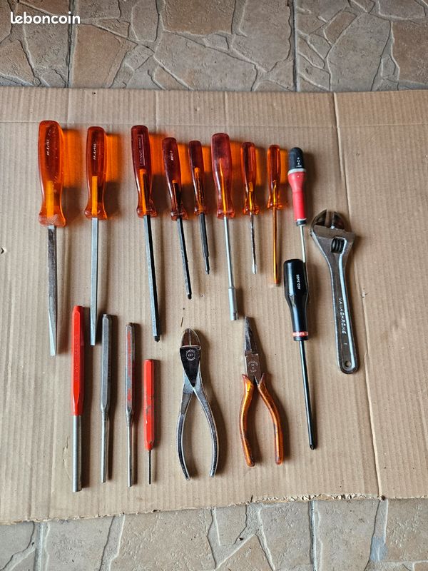 Vends lot d'outils Facom (image 1)