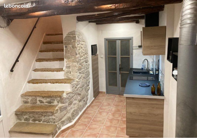Maison 4 pièces 72 m² · à Revest-du-Bion · 72 m² · 102 000 €