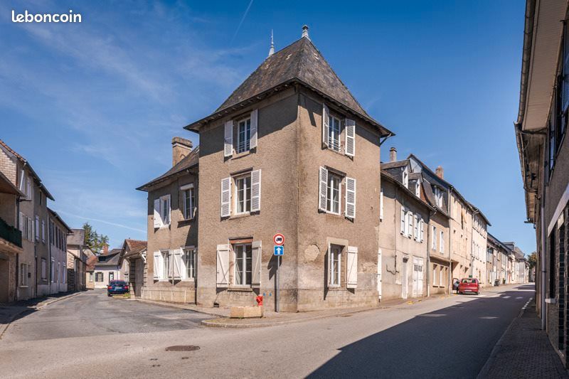 Maison 9 pièces 275 m² · à Lubersac · 275 m² · 176 714 €