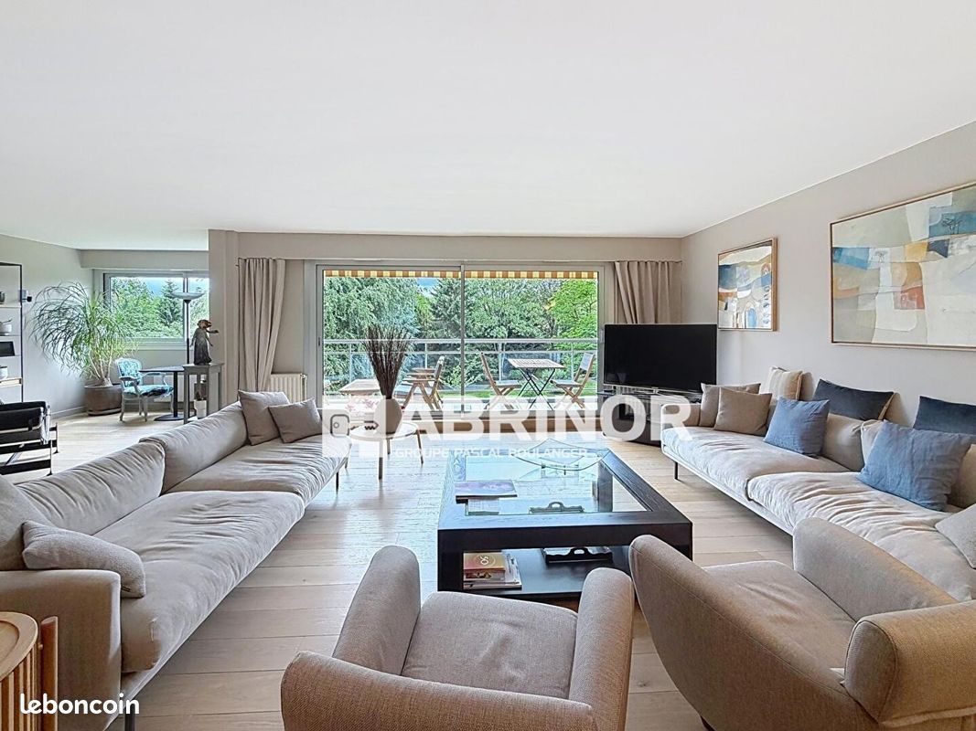 Appartement 5 pièces 214 m² · à Roubaix · 214 m² · 690 000 €