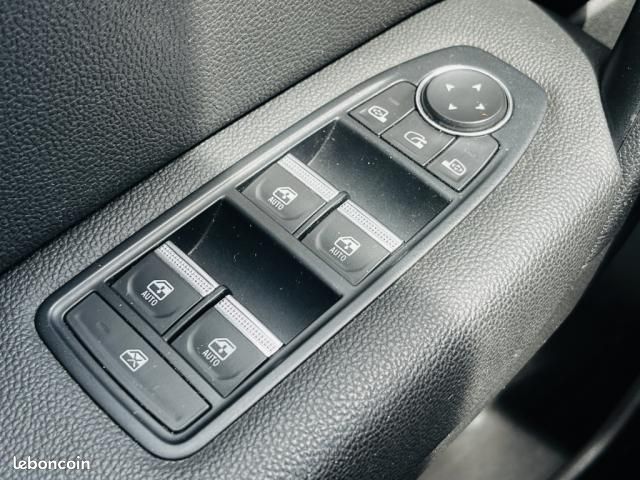 Renault Captur Blue dCi 115 Intens (image 12)