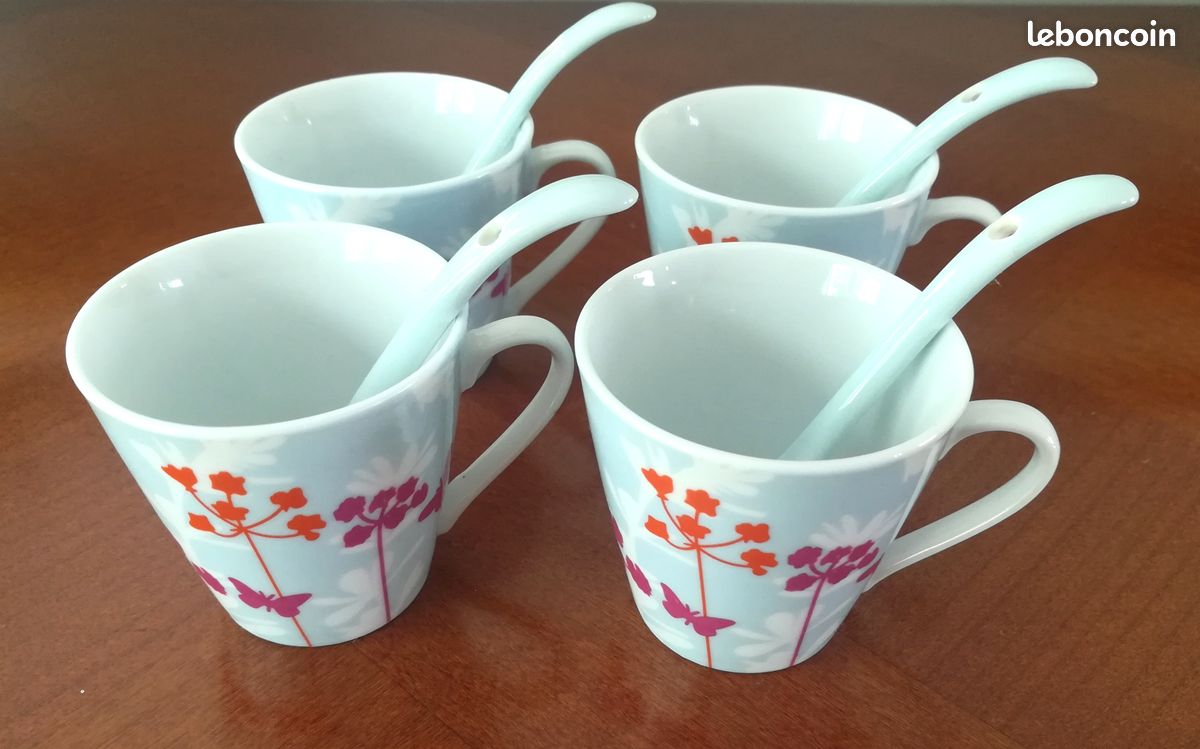 Lot de 4 tasses à café et 4 cuillères en céramique (image 1)