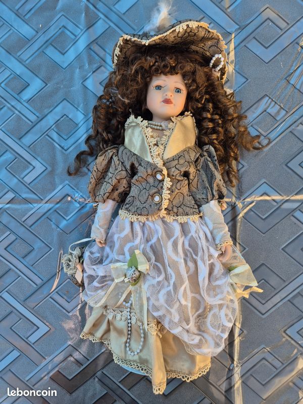 Poupée porcelaine (image 5)