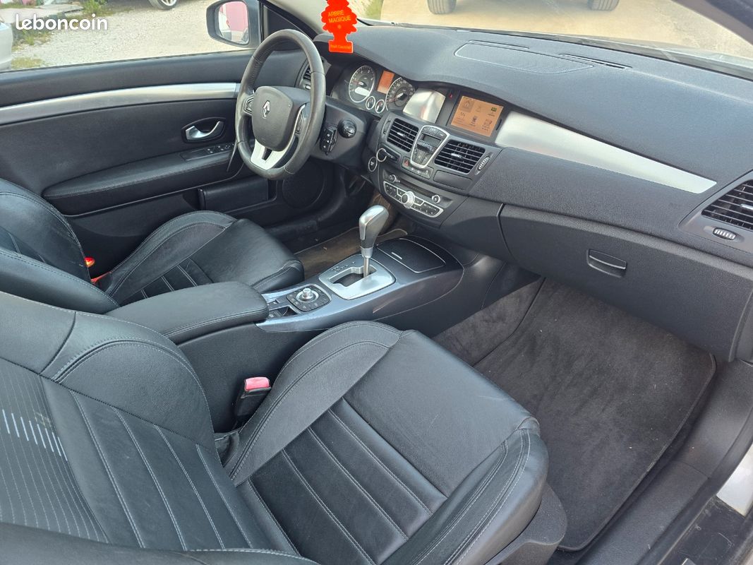 RENAULT LAGUNA III COUPE 2.0 DCI 150CV BVA Initiale (image 5)