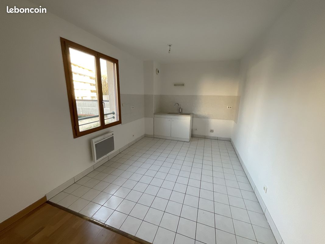 Appartement a louer bourges - 3 pièce(s) - 76 m2 - Surfyn