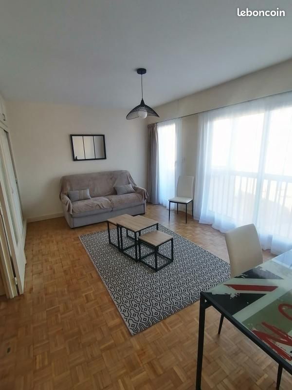 Appartement 1 pièce 32 m² · à Poitiers · 32 m² · 576 €