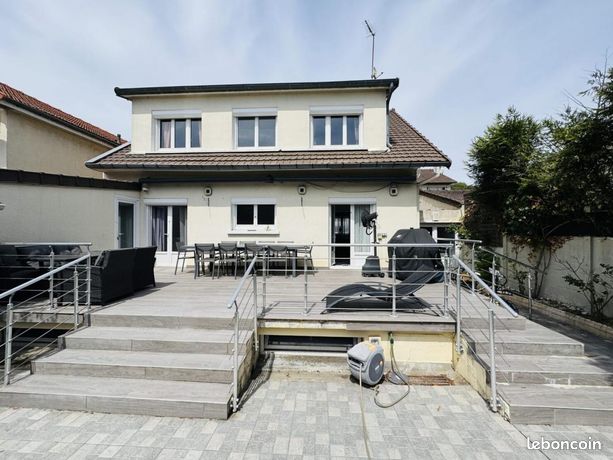 Pavillon 7 pièces 135 m²