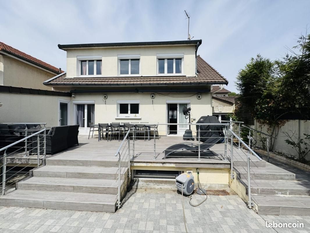 Maison 7 pièces 135 m² · à Livry-Gargan · 135 m² · 420 000 €