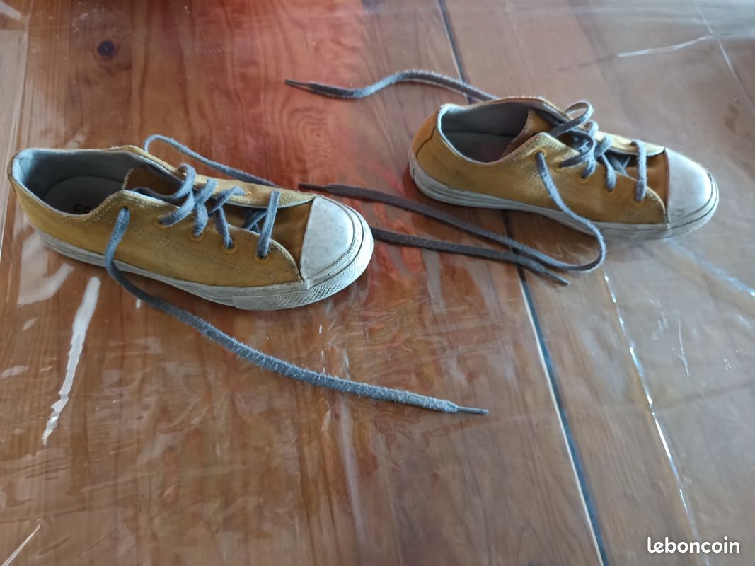 Converses all*star jaunes taille 32 (image 4)