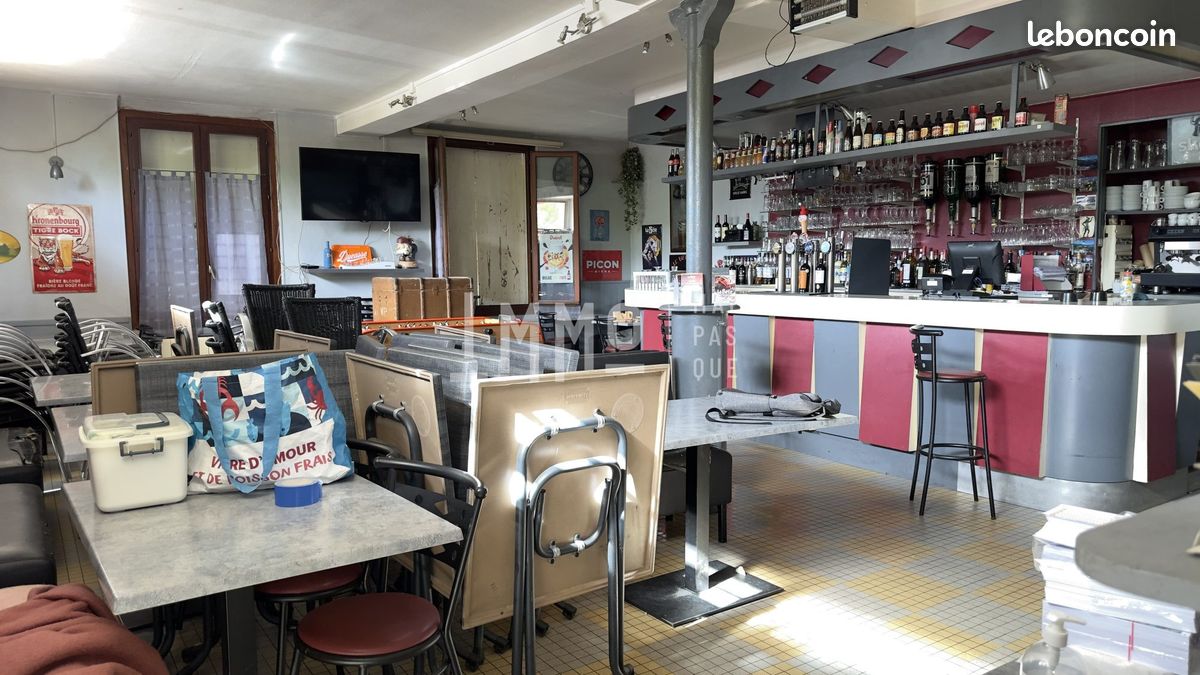Immeuble 365 m² · à Mayet · 365 m² · 170 000 €