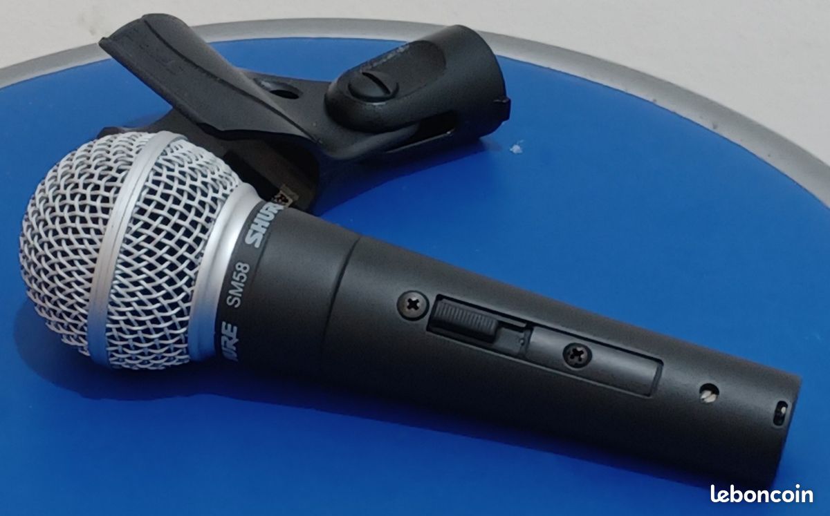 Microphones (image 1)