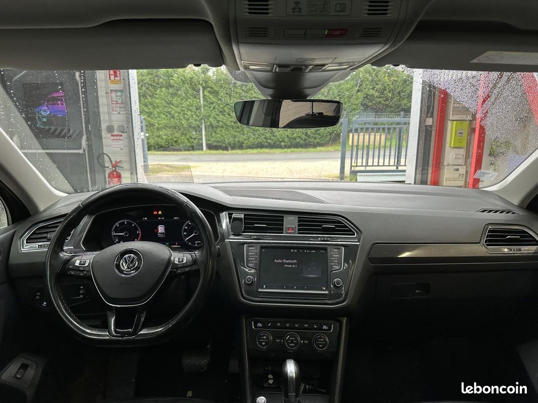 VOLKSWAGEN TIGUAN 2.0 16V TDI BlueMotion - 150 - BV DSG 7 2016 Carat Exclusive PHASE 1 (image 24)