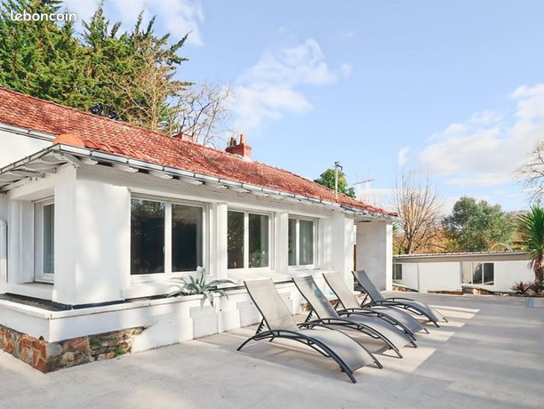 Maison 12 pièces 450 m²