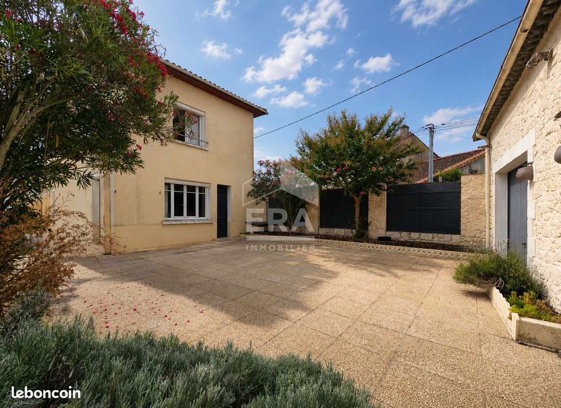 Maison 5 pièces 116 m² · à La Couronne · 116 m² · 163 700 €