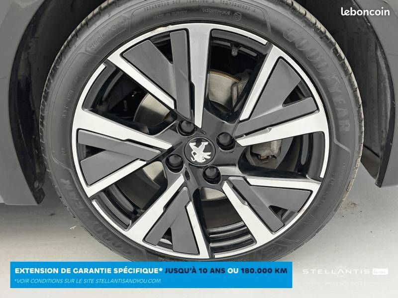 Peugeot 208 PureTech 100 S&S EAT8 GT (image 39)