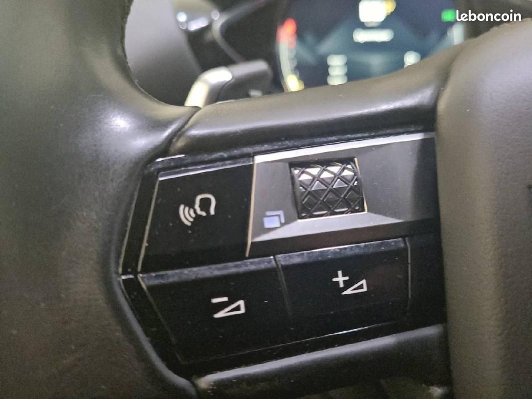 DS 3 Crossback DS3 BlueHDi 130 EAT8 - Grand Chic (image 30)