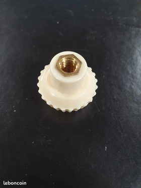 Vis Et Boulons De Fixation Béquille Motobecane – NOS Ancien Stock – 2 Pièces
