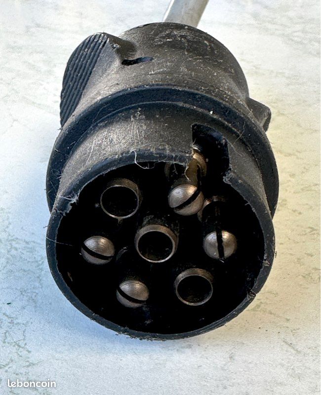 Prise électrique de remorque (image 2)