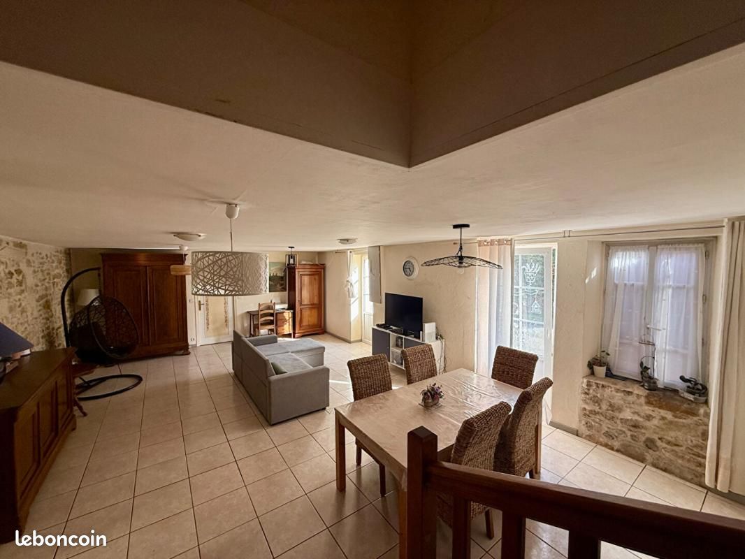 Maison 5 pièces 156 m² · à Saint-Jean-d'Hermine · 156 m² · 227 900 €