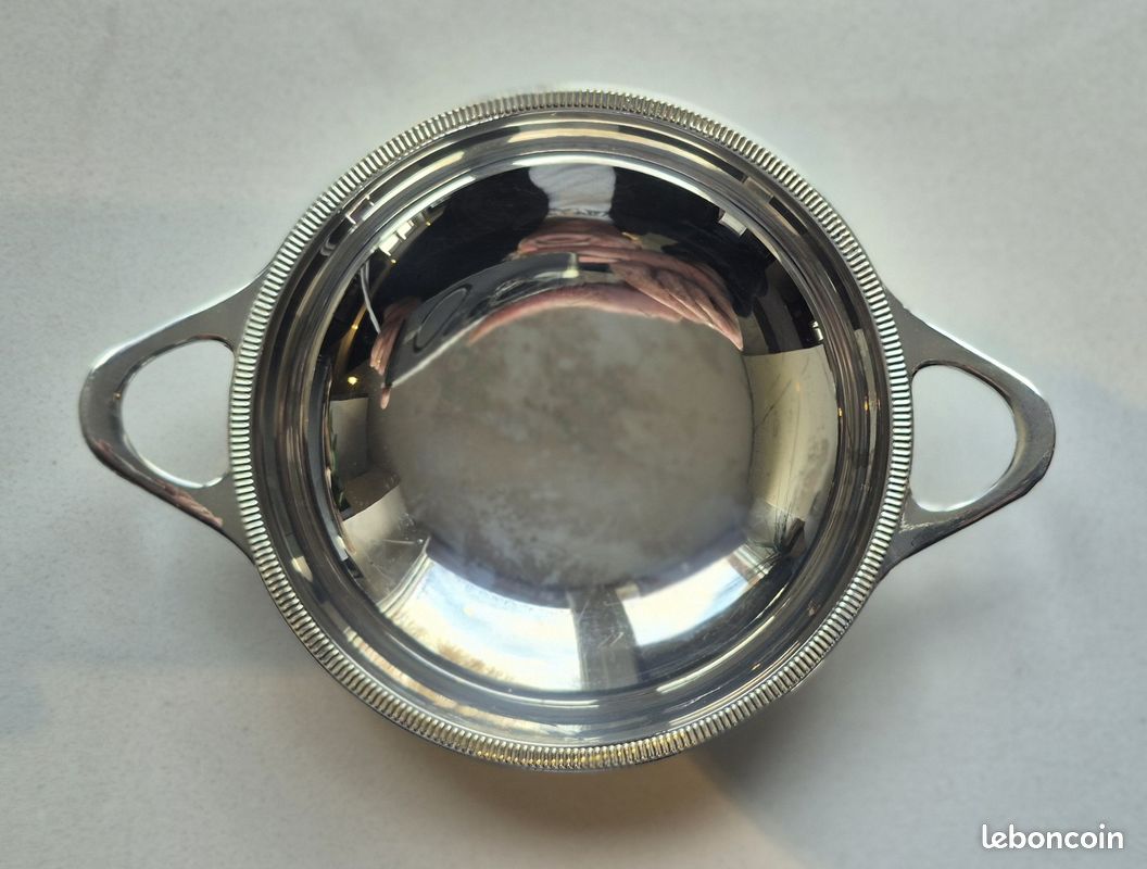 Sauteuse avec 2 anses et son couvercle maestro 24 cm