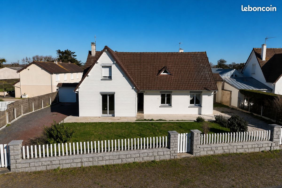Maison 5 pièces 113 m² · à Bréhal · 113 m² · 320 000 €