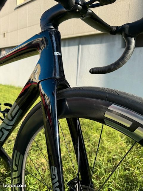 Peinture custom et réparation carbone Vélos