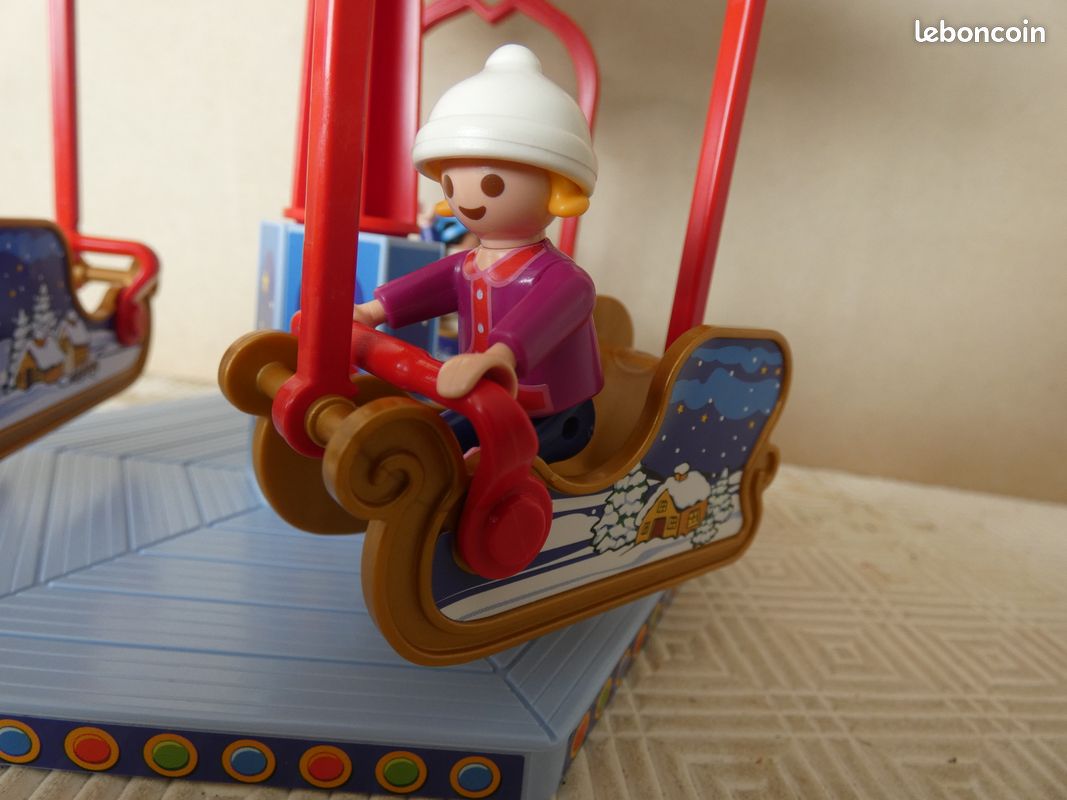Manège de Noël 4888 Playmobil 2010 (image 4)