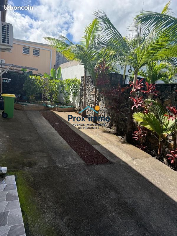 Appartement 2 pièces 50 m² · à Saint-Pierre · 50 m² · 1 060 €