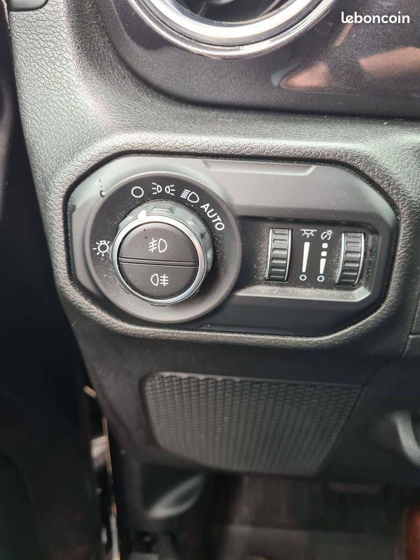 JEEP Wrangler Unlimited 2.2 l MultiJet AdBlue 200 ch 4x4 BVA8 Night Eagle (image 29)