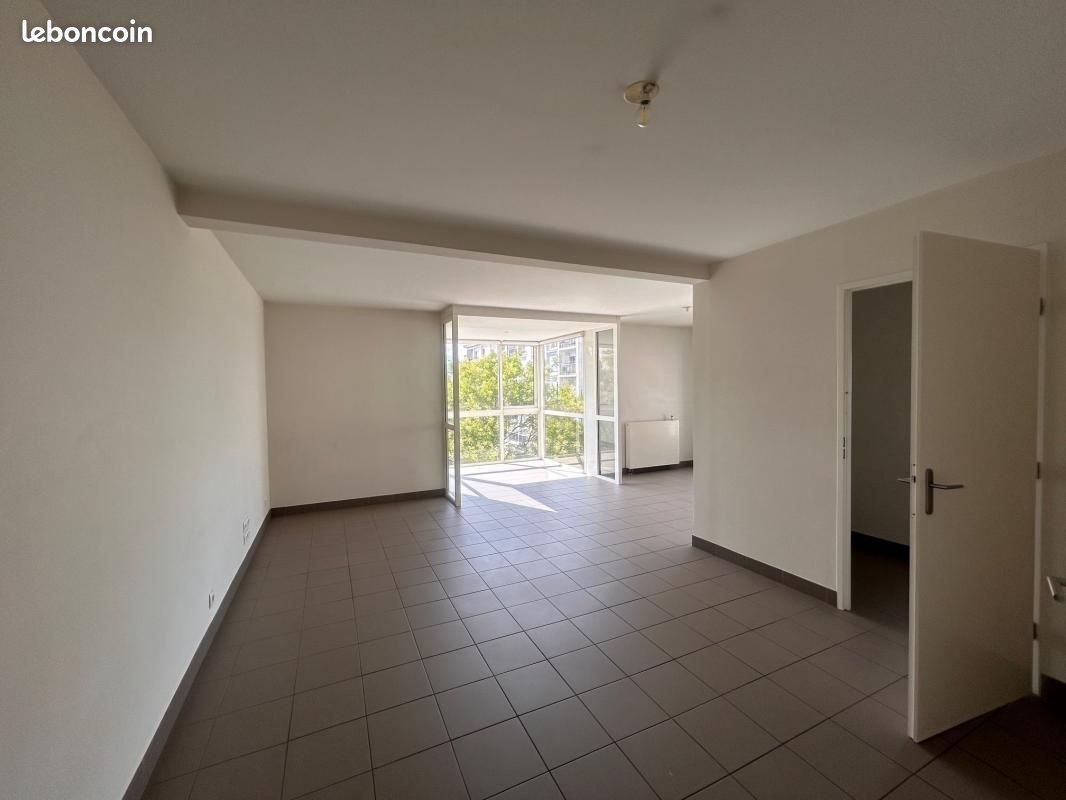 Appartement a louer saint-pierre-des-corps - 4 pièce(s) - 107 m2 - Surfyn