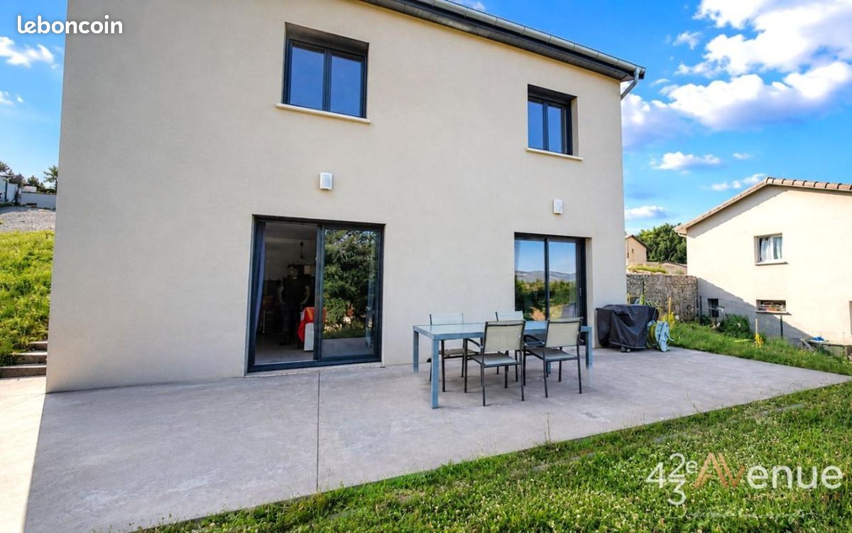 Maison 5 pièces 103 m² · à La Ricamarie · 103 m² · 240 000 €